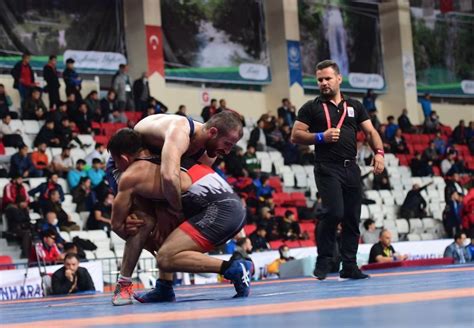 B­ü­y­ü­k­l­e­r­ ­s­e­r­b­e­s­t­ ­g­ü­r­e­ş­ ­T­ü­r­k­i­y­e­ ­ş­a­m­p­i­y­o­n­a­s­ı­ ­Ç­o­r­u­m­’­d­a­ ­y­a­p­ı­l­a­c­a­k­ ­-­ ­S­o­n­ ­D­a­k­i­k­a­ ­H­a­b­e­r­l­e­r­